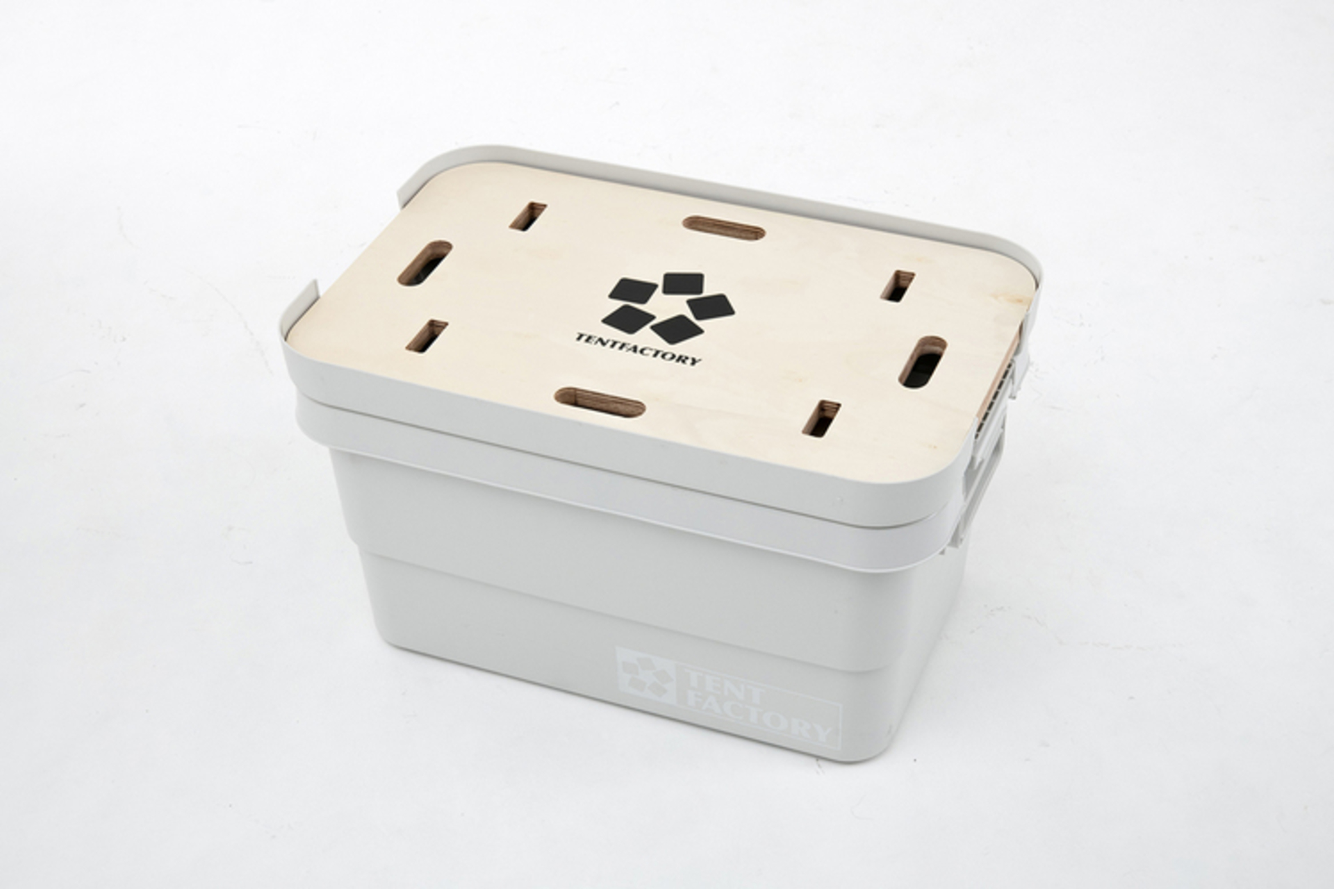 Trunk-on Table M